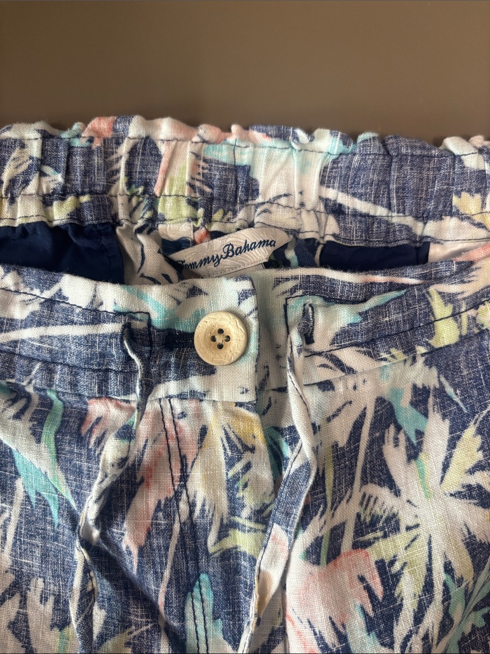 Tommy Bahama Blue Tropical Palm Print Women’s Shorts - Picture 4 of 4